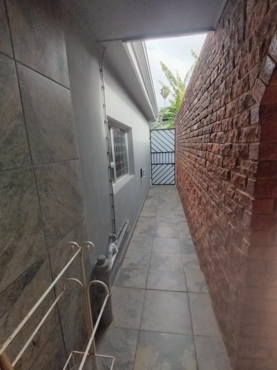 4 Bedroom Property for Sale in Vanes Estate Eastern Cape